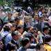 Reuters - Correa coment&#243; que se analiza &quot;muy seriamente&quot; la posibilidad de aplicar la llamada muerte cruzada por la que puede disolver el Parlamento y llamar a elecciones presidenciales anticipadas.