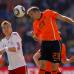 Reuters - Si bien mostraba m&#225;s ambici&#243;n con los movimientos de Sneijder, Rafael van der Vaart y Van Persie, a Holanda le cost&#243; abrirse paso.