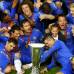 REUTERS - Chelsea se llev&#243; un trofeo de consolaci&#243;n despu&#233;s de ser el primer campe&#243;n europeo en despedirse en la fase de grupos de la siguiente Liga de Campeones.
