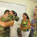 Cortesía Ejército - El cabo Carlos Fabián Huertas se reunió este viernes con sus familiares en el Hospital Militar Central, tras ser liberado el pasado jueves por el Eln en Fortul, Arauca.