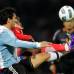 Reuters - Los &quot;ticos&quot;, ninguno de los cuales tiene roce internacional, se vieron desbordados por la categor&#237;a de rivales que brillan en los mejores clubes de Europa y que finalmente jugaron como un equipo.