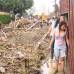 Rodrigo Mart&#237;nez - La empalizada que baj&#243; por la quebrada La Picacha y se acumul&#243; en la carrera 88 con calle 31DA.