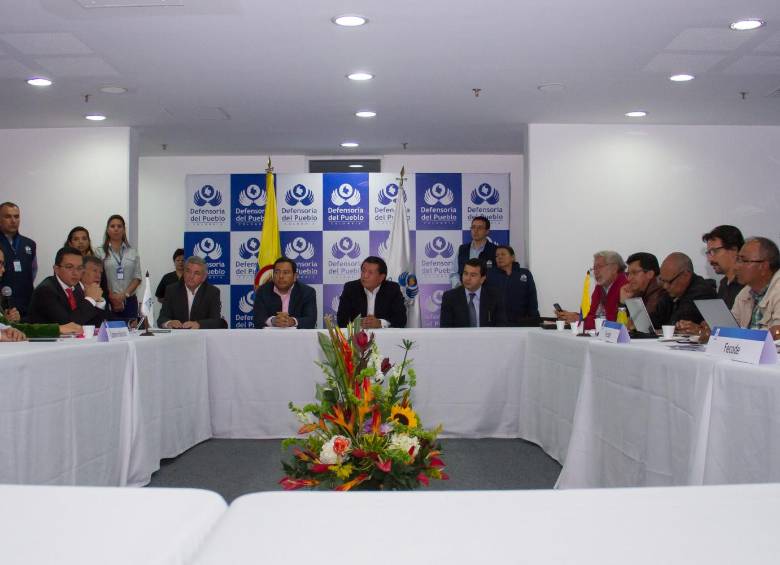 Las negociaciones entre el gobierno y los educadores se reanudarán desde las cinco de la tarde. FOTO COLPRENSA