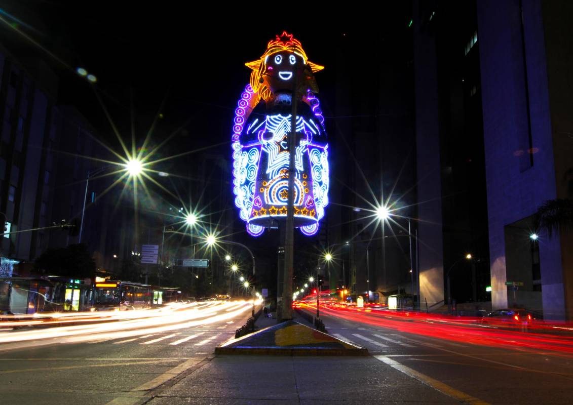 El alumbrado navideño dejará el río Medellín. Por primera vez en la historia de esta tradición, el eje central se trasladará al norte de la ciudad. FOTOS EL COLOMBIANO