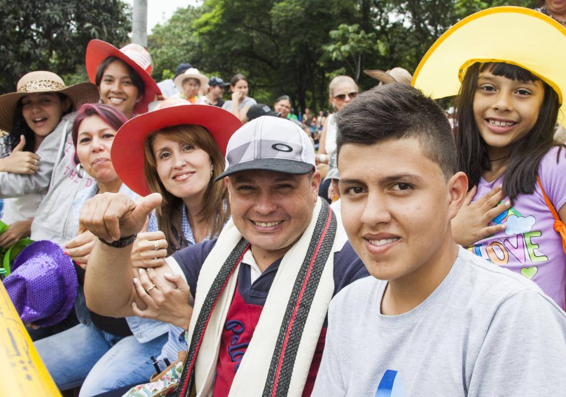 Asistentes al Desfile de Silleteros. FOTO MARIO VALENCIA.