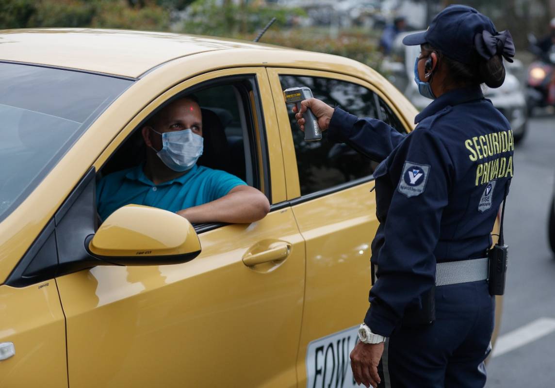 El gerente recordó que a la ciudadanía se le recordó por todos los medios posibles que la cuarentena departamental amplió la restricción para empatar esta noche con el aislamiento obligatorio decretado por el presidente Iván Duque. Foto: Manuel Saldarriaga (Terminal del Sur). Foto: Manuel Saldarriaga