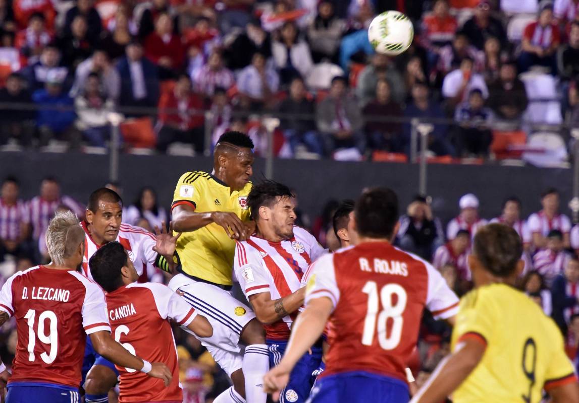 Colombia fue superior en el primer tiempo, en el que el equipo mostró una mejor distribución del balón y generó mayor peligro. FOTO AFP