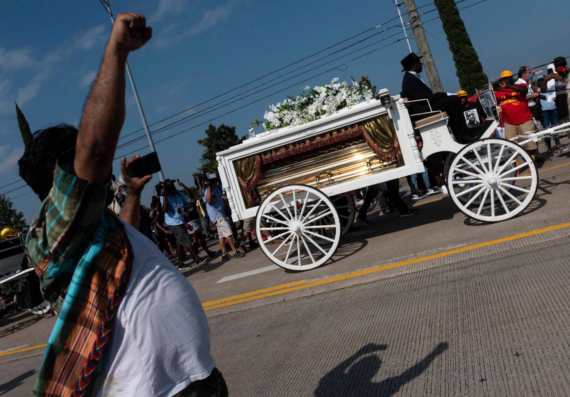 En Minneapolis le dieron el último adiós a George Floyd, quién tras su muerte a manos de la policía causó una ola de indignación en Estados Unidos por los casos de abuso policial y racismo. Foto: AFP