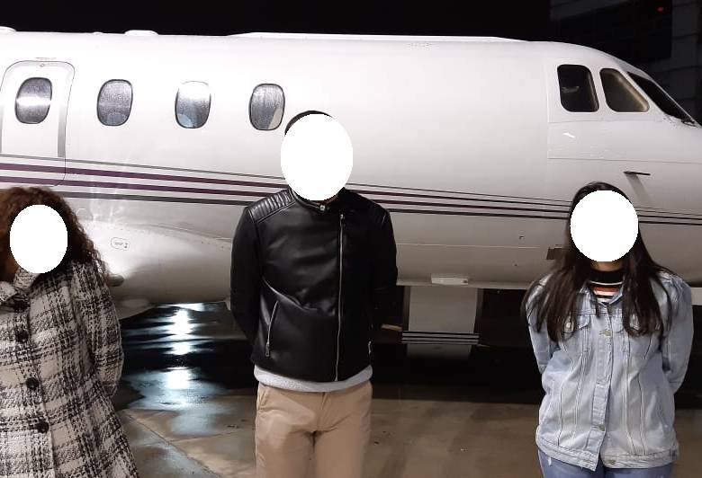 Los tres capturados se dirigían hacia México. FOTO Cortesía Policía