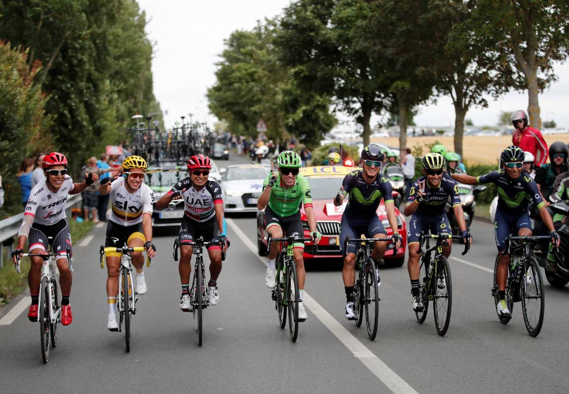 En total 150 corredores, procedentes de 25 escuadras, ruedan desde hoy por las carreteras del Valle, Cauca y el Eje Cafetero durante seis días de competencia. Entre ellos estarán figuras como Nairo Quintana, Rigoberto Urán, Sergio Luis Henao, Járlinson Pantano, Darwin Atapuma, Fernando Gaviria, entre otros. FOTO ARCHIVO Reuters
