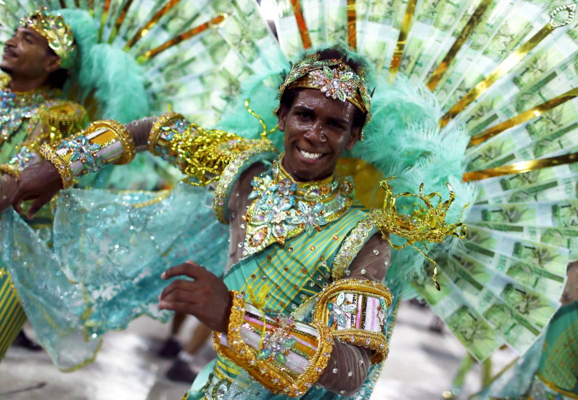 Presentación de un juerguista de la escuela de samba Imperatriz Leopoldinense. Foto: Reuters PILAR OLIVARES