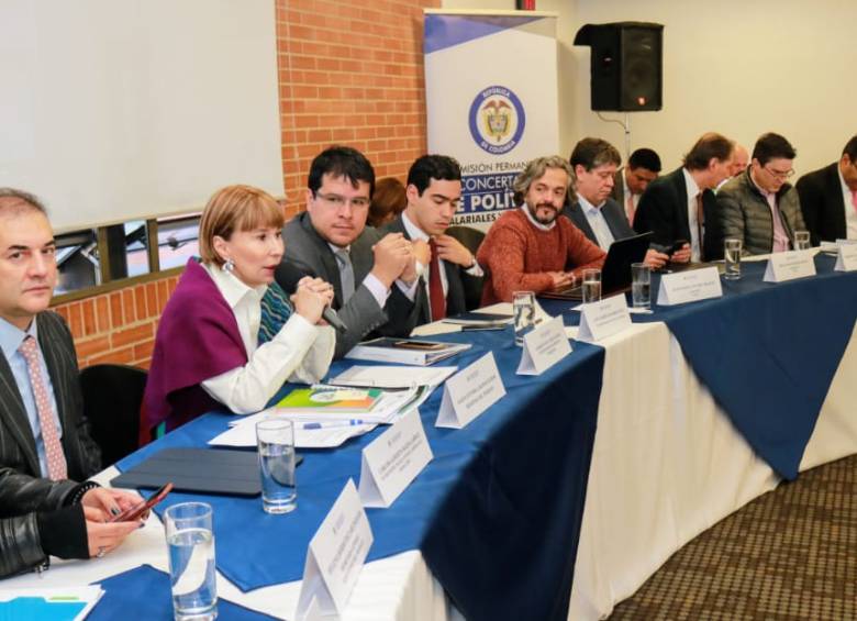 Reunión sobre el salario mínimo entre empresarios, sindicatos y gobierno. FOTO MINTRABAJO