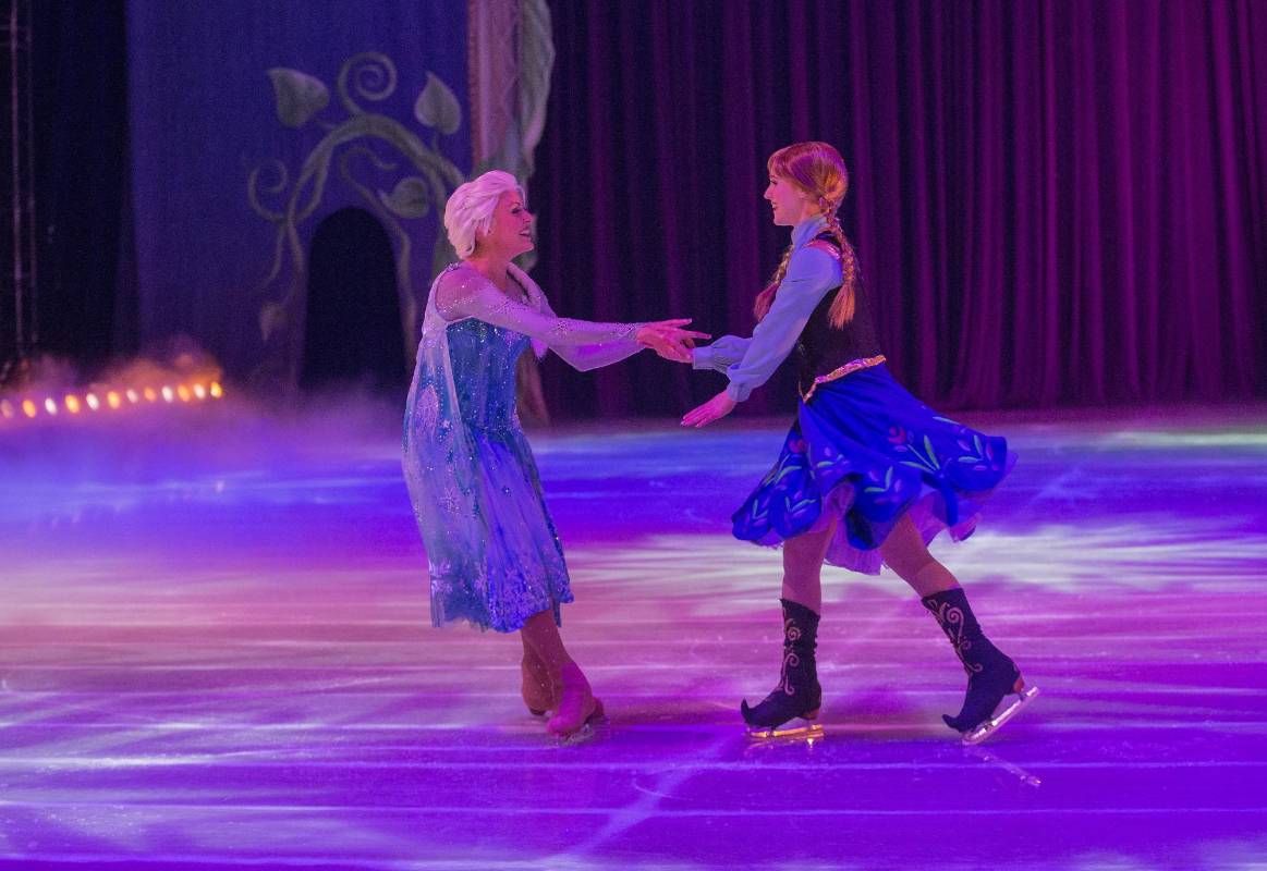 Las princesa de Frozen: Elsa y Anna, contarán su historia durante el espectáculo de Disney que tiene una duración de dos horas. Fotos: Donaldo Zuluaga. 
