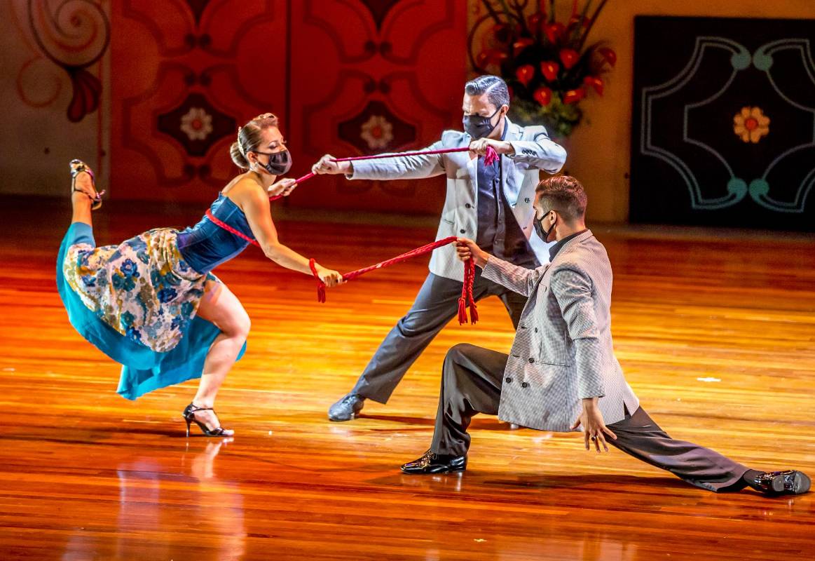 Para esta edición, por las medidas de bioseguridad los bailarines tuvieron que realizar coreografías sin ningún tipo de abrazos. Foto Juan Antonio Sánchez Ocampo