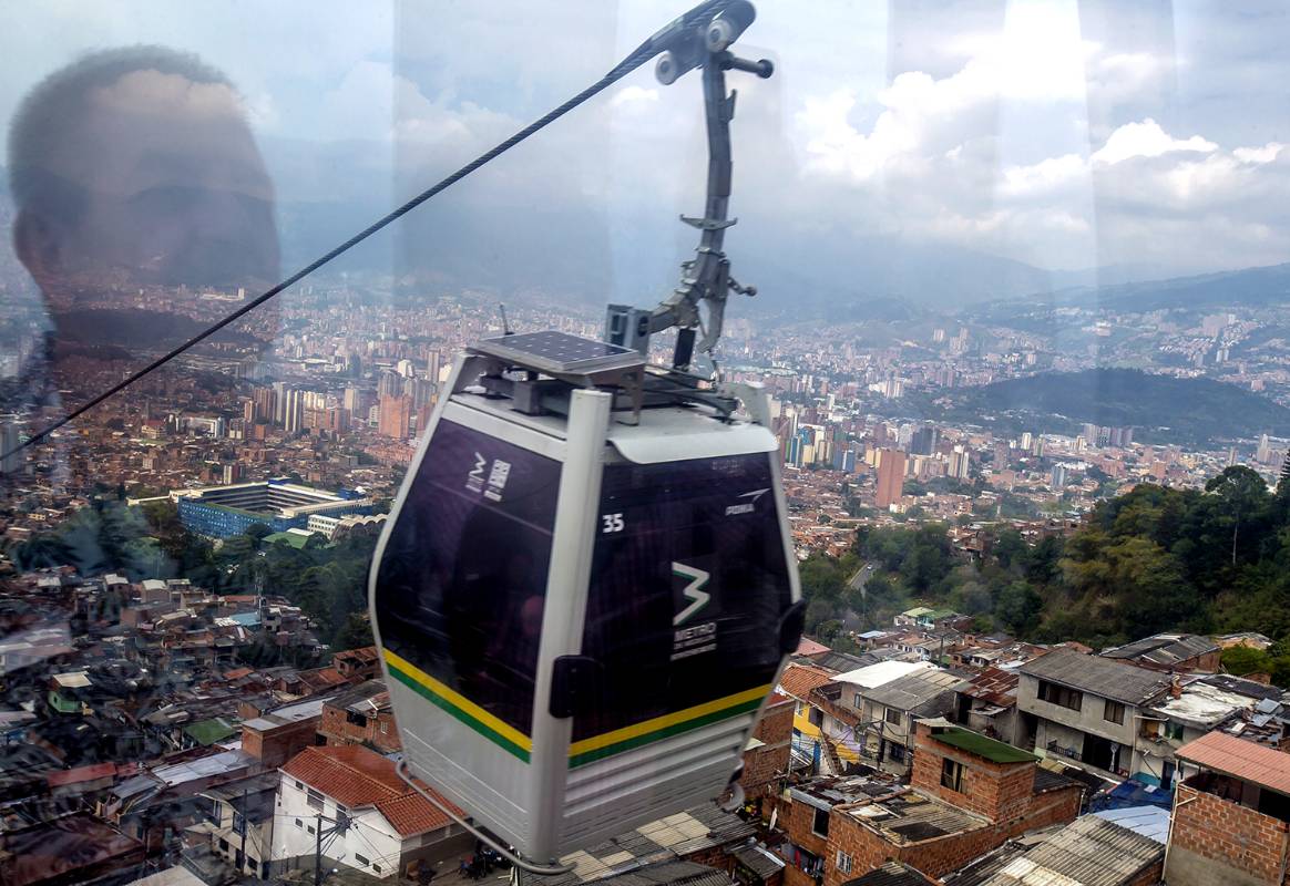Este cable beneficiará a cerca de 350.000 mil habitantes de los barrios de las laderas del centroriente de la ciudad. Foto Juan Antonio Sánchez. Foto Juan Antonio Sánchez