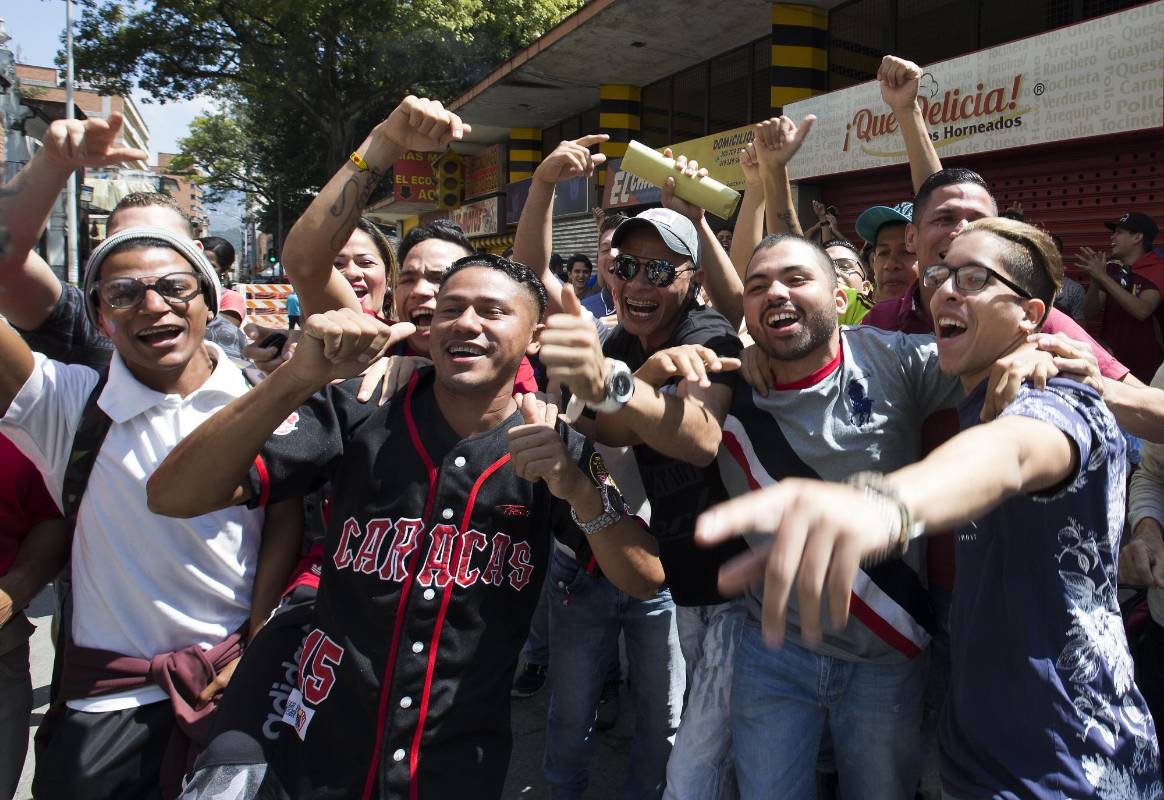 La consulta opositora se convirtió en una fiesta. FOTO DONALDO ZULUAGA 