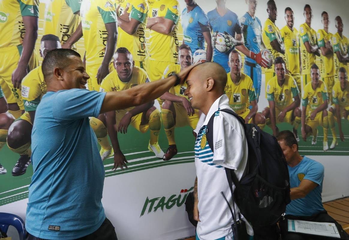Juan Carlos Alvarez, técnico del club, le dio el aval para que jugara. Foto: Manuel Saldarriaga