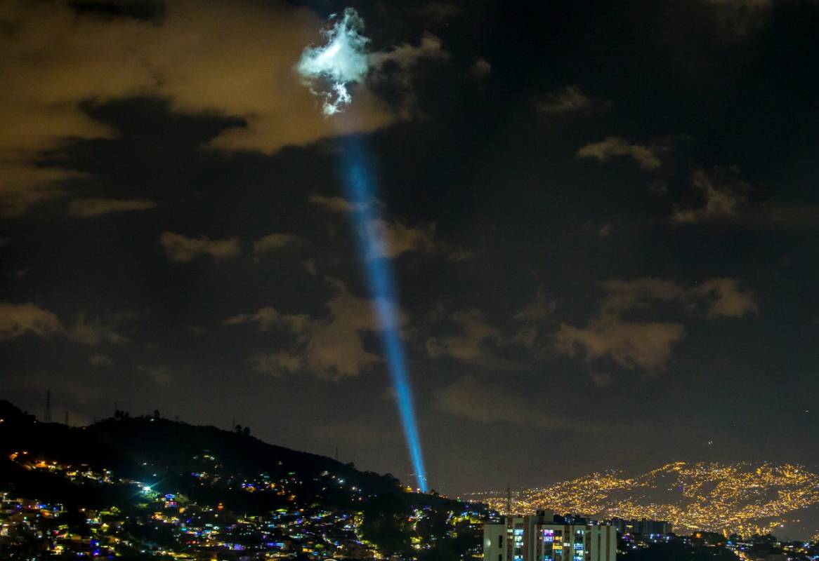 Tiene además 70 luces y láser de alta tecnología que se unen para brindar un mensaje de reflexión. Foto. Juan Antonio Sanchez