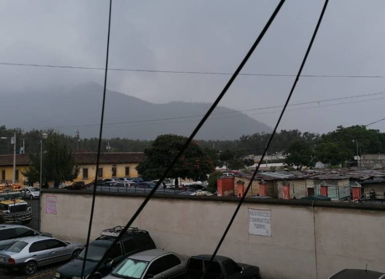 En Guatemala autoridades y organismos de emergencia vigilan las condiciones climáticas. Foto tomada Twitter Conred