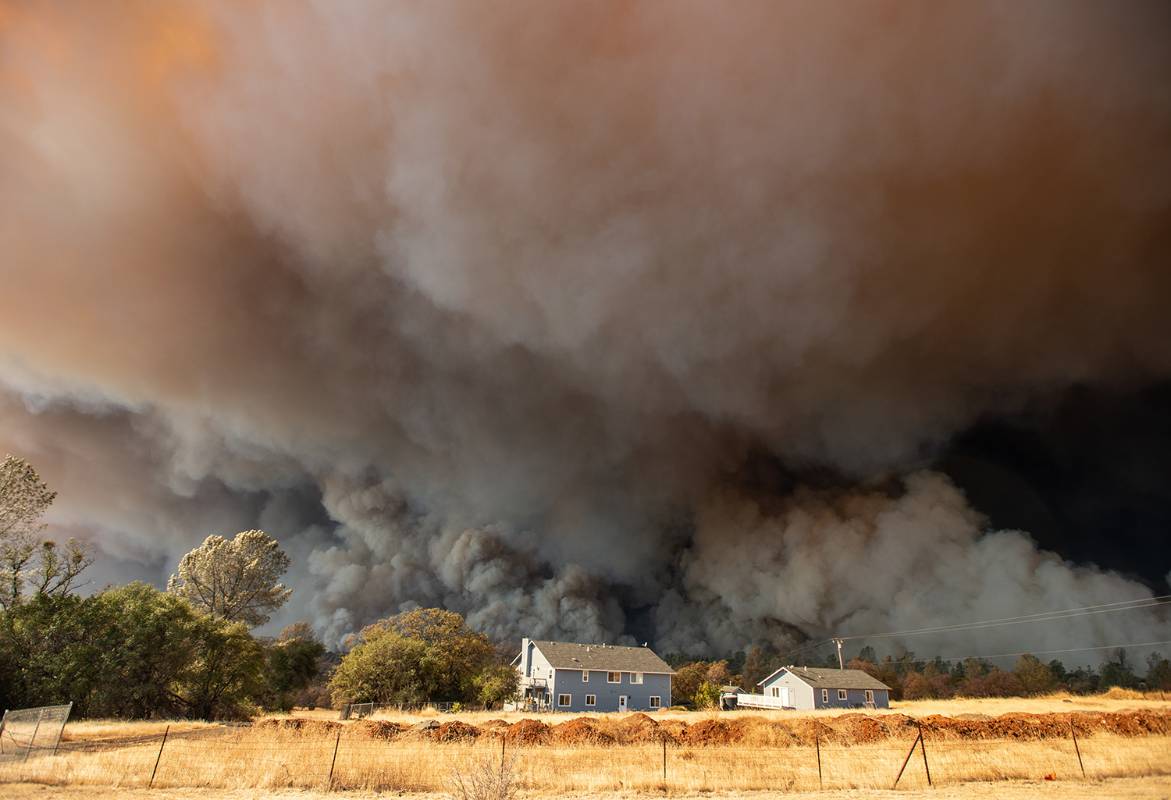 Más de 30.000 mil hectáreas de bosques se han quemado en estos dos días que lleva el incendio. Foto: agencia AFP