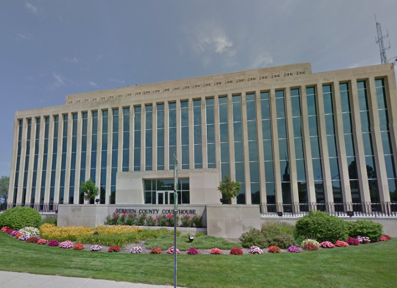 Tribunal de Saint Joseph (Michigan, Estados Unidos) donde se presentó el tiroteo. FOTO Google Street View