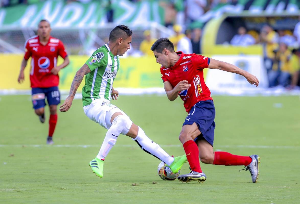 Rojos y verdes empataron este domingo durante el clásico 289. FOTO Juan Antonio Sánchez