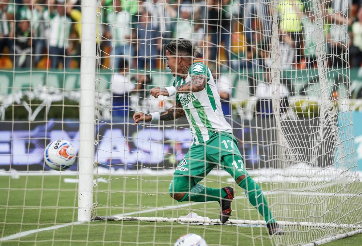 Dayro Moreno anotó el primer gol del partido y puso siempre en riesgo la portería rival. Foto: Róbinson Sáenz