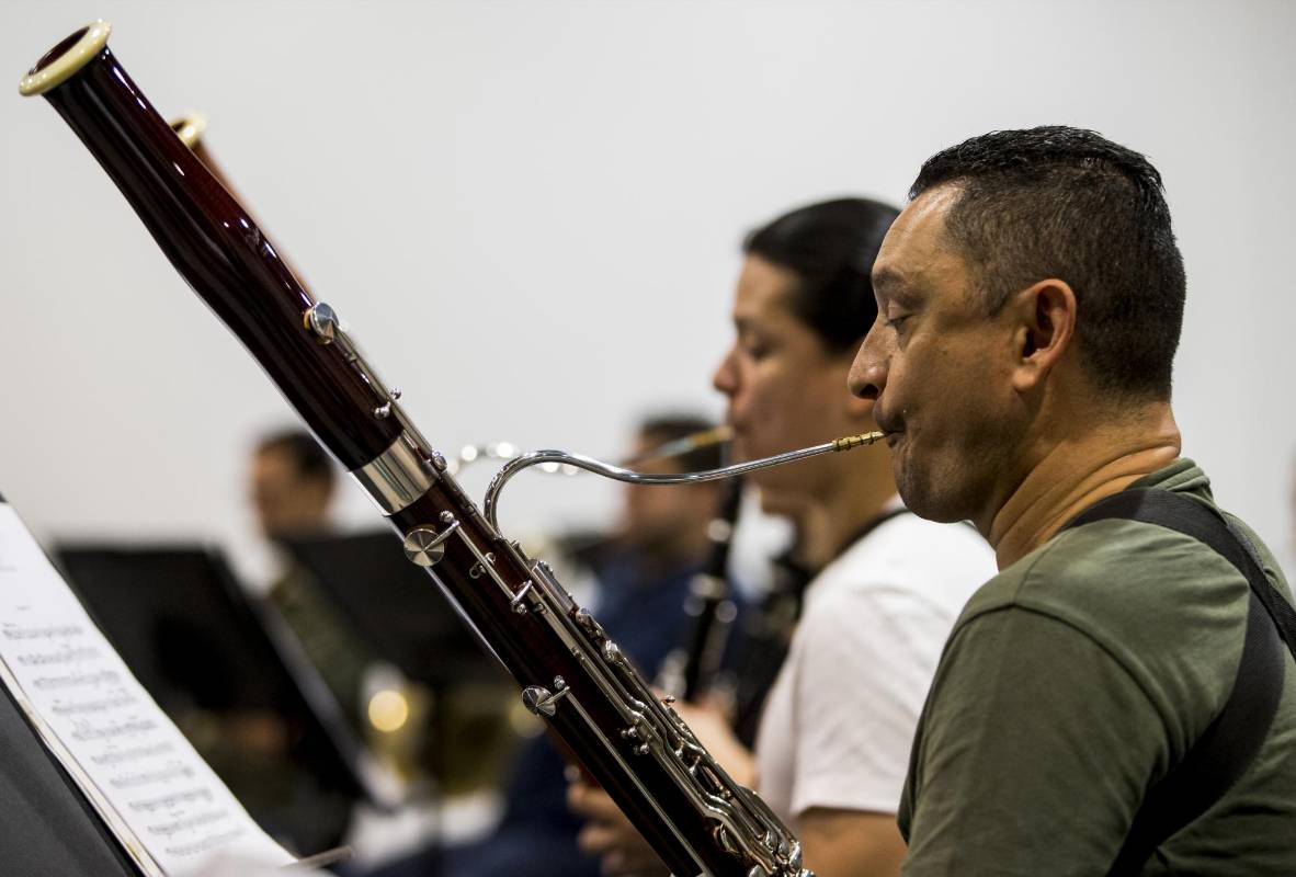 Ensayo de la filarmónica en el centro comercial Oviedo, en Medellín. FOTO JAIME PÉREZ. 
