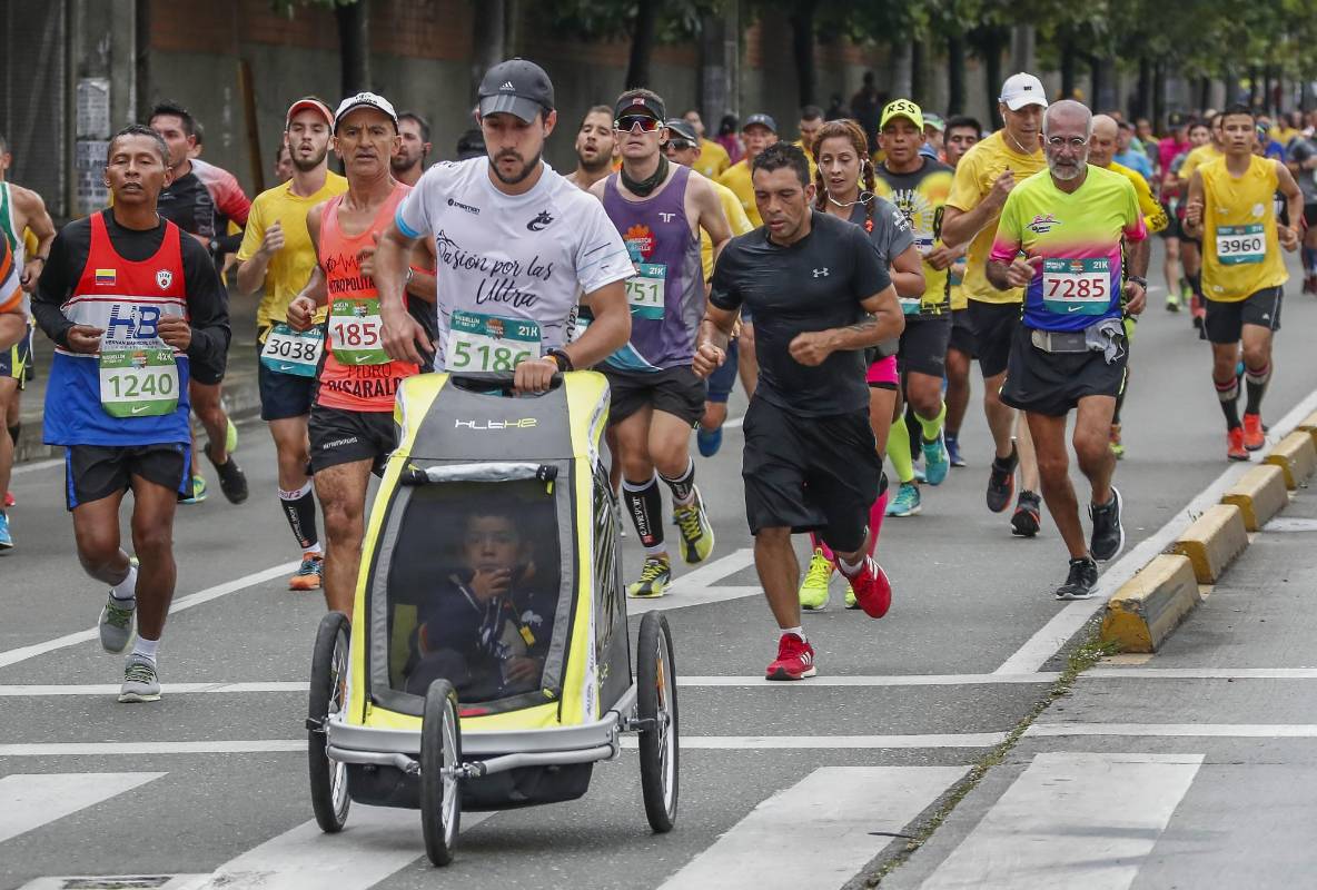 La Maratón de Medellín es clasificatoria a la Maratón de Boston del 2018. FOTO ROBINSON SÁENZ