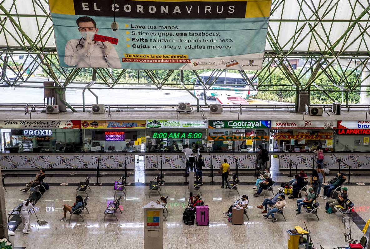 El Gobierno aseguró que a partir del 1 de septiembre se reactivarán las carreteras y se podrá viajar por todo el territorio colombiano tanto en vehículo particular como en transporte intermunicipal. Foto Juan Antonio Sánchez Ocampo 