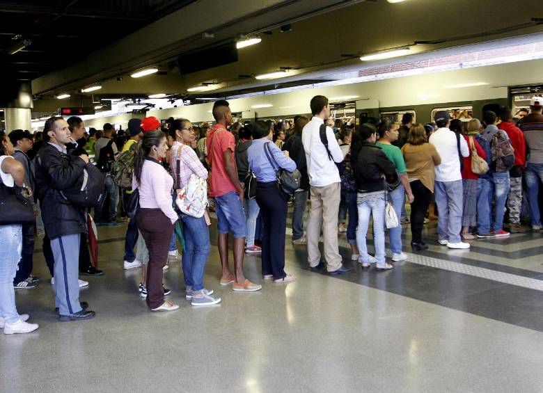 De manera ordenada los usuarios han respondido en algunas congestiones, lo que facilita las cosas. FOTO donaldo zuluaga