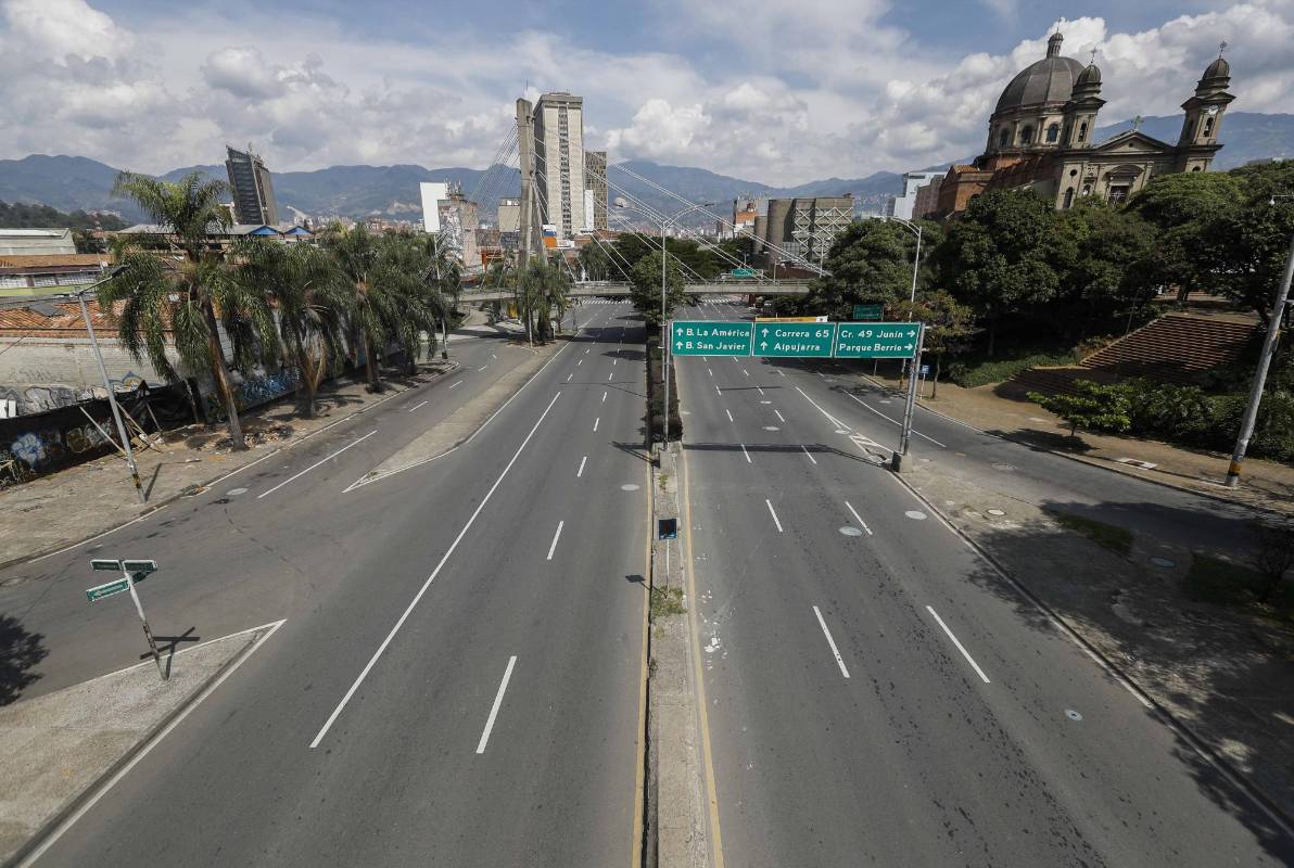 Con la extensión del aislamiento y la reapertura de otros sectores, el llamado es a extremar el auto cuidado para evitar el contagio. Foto: Manuel Saldarriaga Quintero.