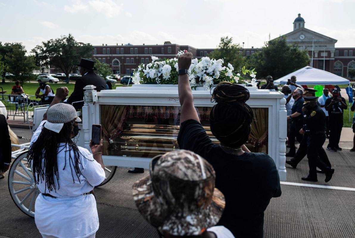 En Minneapolis le dieron el último adiós a George Floyd, quién tras su muerte a manos de la policía causó una ola de indignación en Estados Unidos por los casos de abuso policial y racismo. Foto: AFP