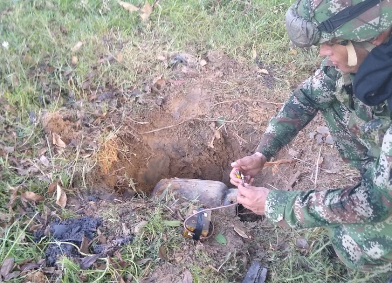 El Ejército desactivó los artefactos explosivos. FOTO: Cortesía