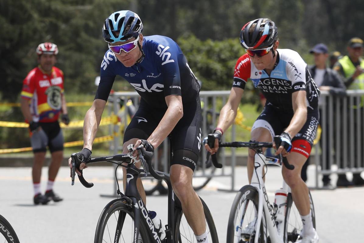 El francés Julián Alaphilippe, del Deceuninck-Quick-Step, ganó la etapa por delante de Daniel Martínez (EF-Education) e Iván Ramiro Sosa (Sky). FOTO MANUEL SALDARRIAGA 