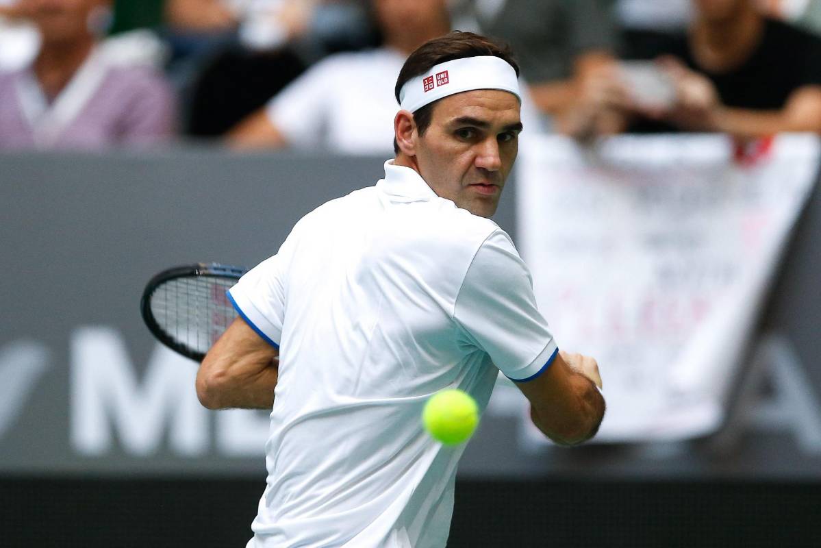 El tenista Roger Federer es el líder del ranquin de los deportistas mejor pagos con una cifra de 106,3 millones de dólares, ingresos que le llegan principalmente por sus contratos publicitarios y sus patrocinios (100 millones) el resto de dinero lo sumó de sus ganancias en los torneos del circuito de la ATP. Es la primera vez que el suizo, de 38 años, lidera el listado de Forbes. FOTO EFE