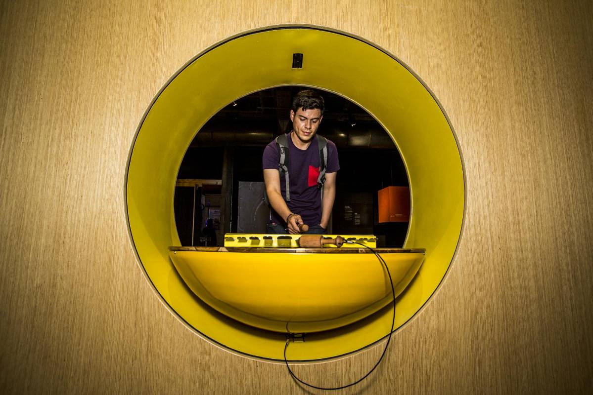 Son 30 experiencias interactivas en la nueva sala del Parque Explora, en la que se podrá crear y experimentar con las notas musicales. Foto: Jaime Pérez