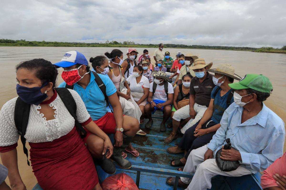 En un caserío conocido como La Isla de la Amargura de Cáceres, Antioquia, el clan del golfo amenazó a sus pobladores, todos ellos campesinos, el pasado 2 de septiembre lo que causó una salida masiva por temor a represalias de este grupo armado ilegal. Hoy este lugar está vacío. Foto: Jaime Pérez, enviado especial.