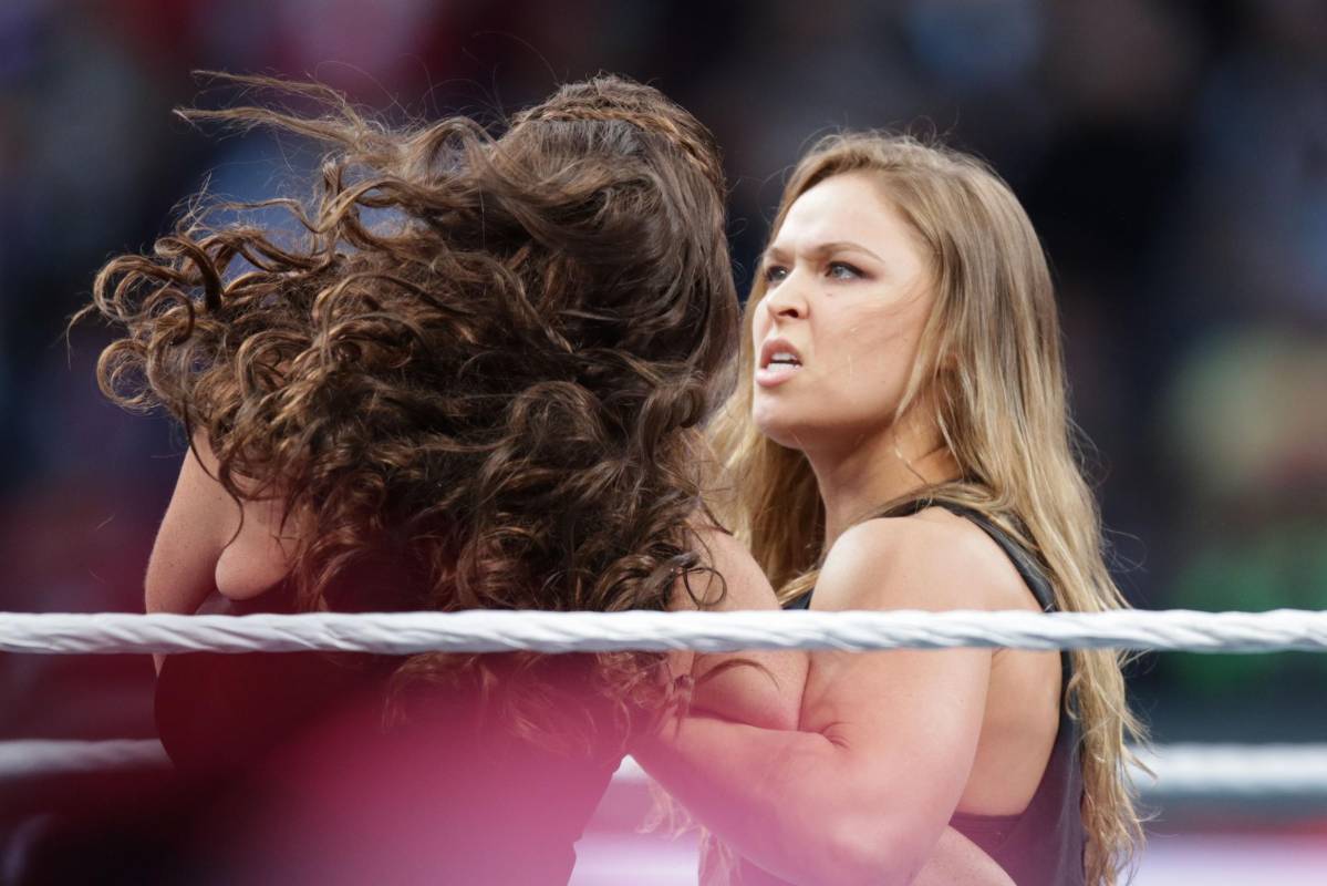 En segundo lugar se encuentra la luchadora Ronda Rousey. De la estadounidense destacan que está comprometida con el desarrollo del deporte y es un ejemplo a seguir. FOTO AP