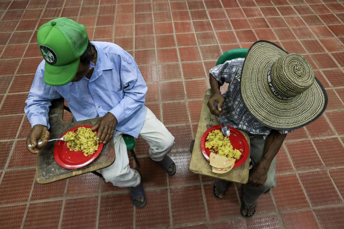 En un caserío conocido como La Isla de la Amargura de Cáceres, Antioquia, el clan del golfo amenazó a sus pobladores, todos ellos campesinos, el pasado 2 de septiembre lo que causó una salida masiva por temor a represalias de este grupo armado ilegal. Hoy este lugar está vacío. Foto: Jaime Pérez, enviado especial.