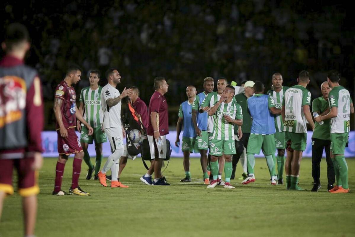 Una genialidad del atacante Dayro Moreno le dio la ventaja al verde este miércoles 1-0 ante el Tolima en la ciudad de Ibagué. Foto: Luisa González, Colprensa