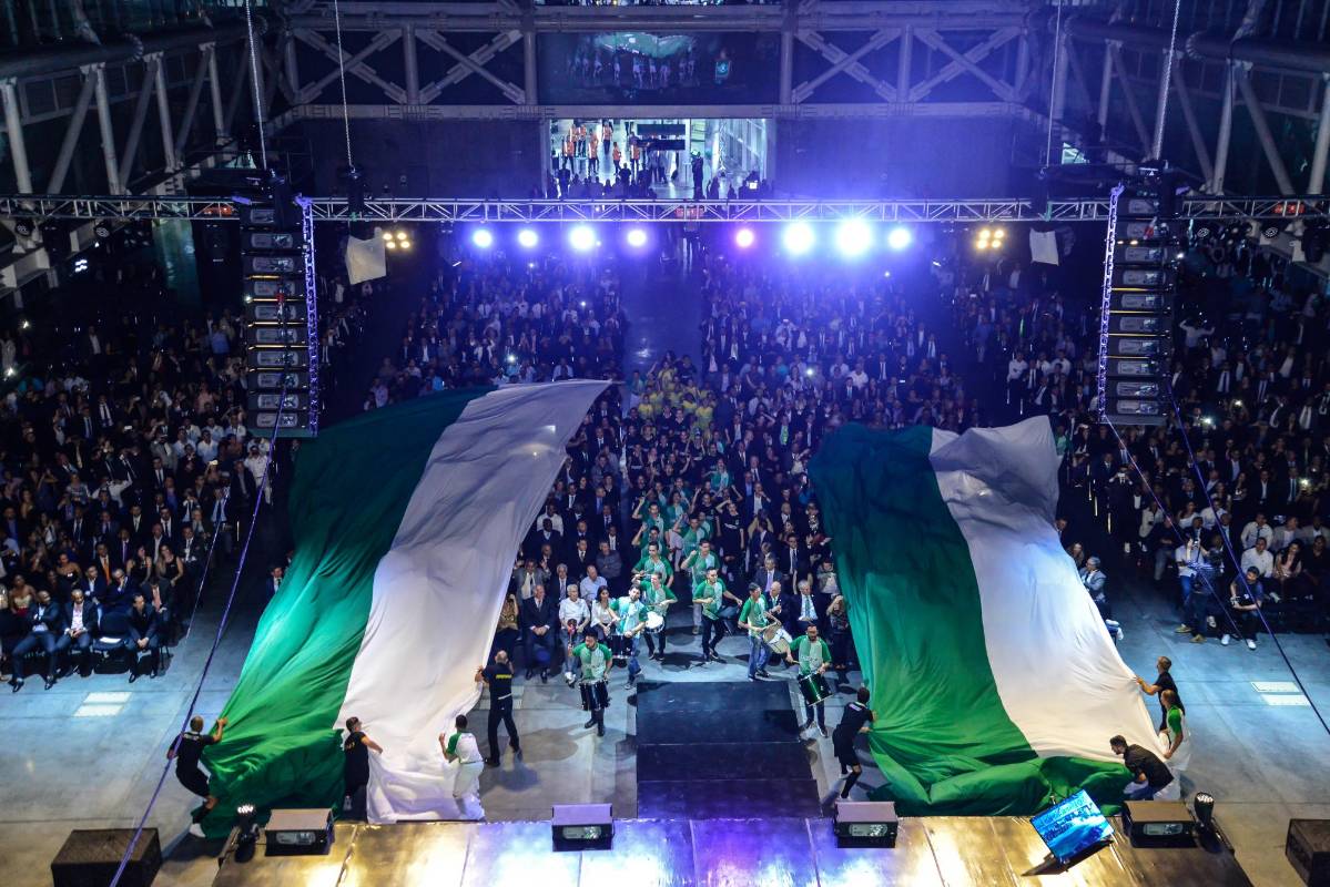 En un evento en Plaza Mayor, jugadores, directivos e invitados especiales celebraron 70 de vida institucional de Atlético Nacional. FOTO CORTESÍA 