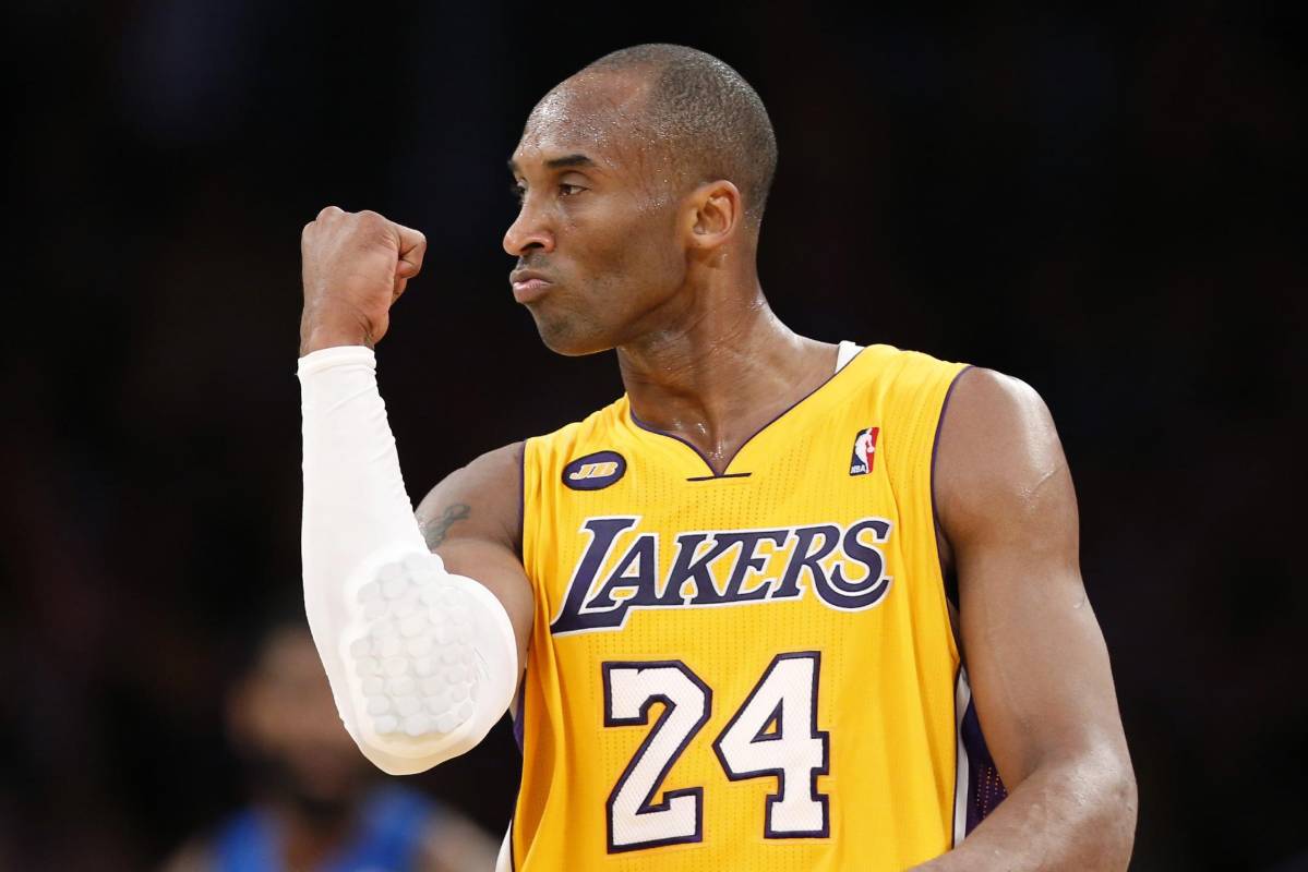 El alero de los Lakers de Los Ángeles, Kobe Bryant, se despidió de la actividad profesional este año, siendo considerado por muchos como uno de los mejores jugadores de baloncesto de la historia. FOTO REUTERS