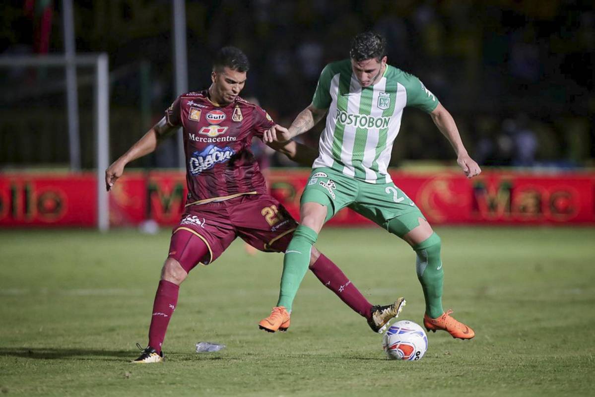 Una genialidad del atacante Dayro Moreno le dio la ventaja al verde este miércoles 1-0 ante el Tolima en la ciudad de Ibagué. Foto: Luisa González, Colprensa