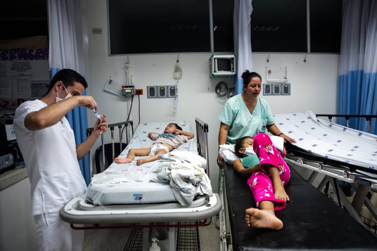 En el hospital local continúan algunos niños y niñas que fueron afectados pero que se encuentran estables de salud. Allí son atendidos por el personal médico bajo supervisión del ICBF. Foto: Andrés Cardona
