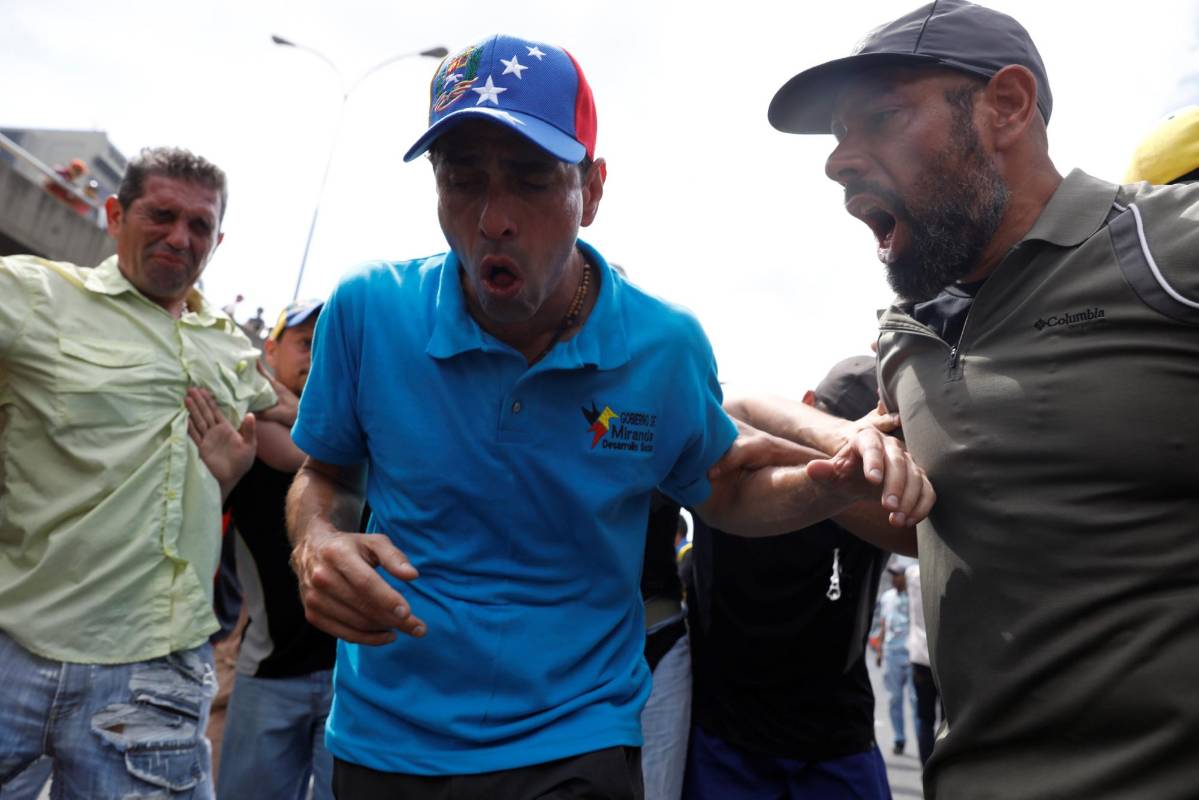 El también gobernador del céntrico estado Miranda afirmó que el Gobierno de Nicolás Maduro desplegó en Caracas a “cientos” de policías y a “miles” en toda Venezuela para impedir las protestas. FOTO REUTERS