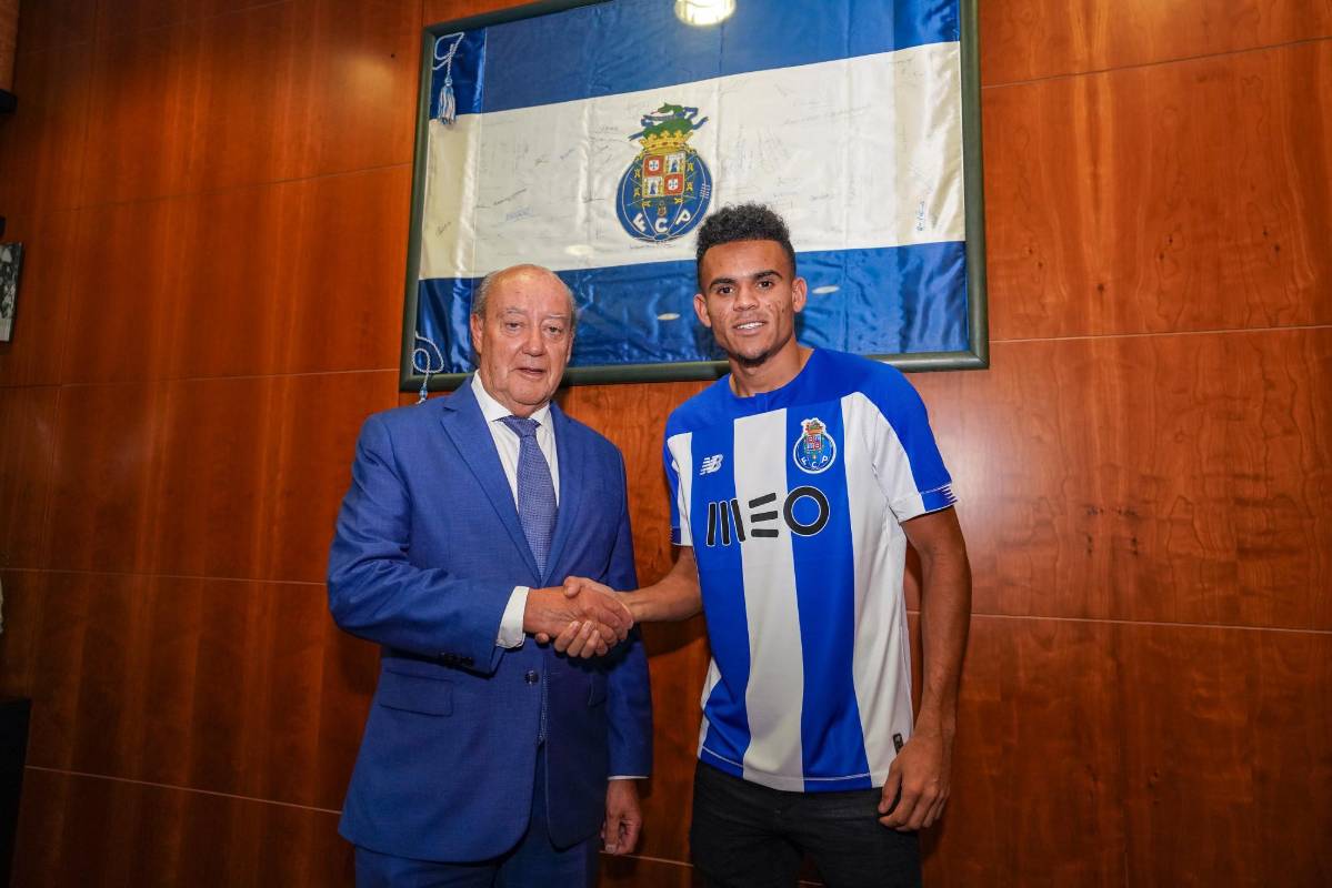 El colombiano firmó un contrato que lo liga al Porto las próximas cinco temporadas, hasta 2024. FOTO CORTESÍA PORTO