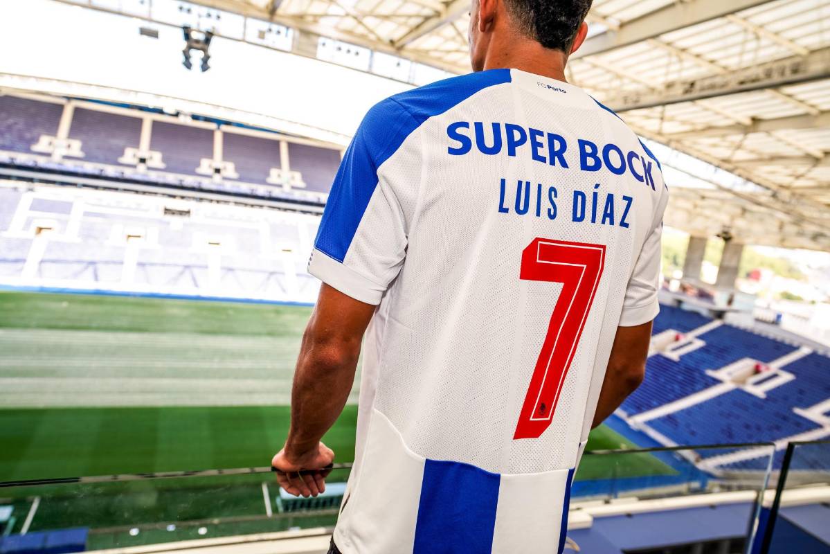 Díaz es diestro y actúa por ambas bandas. Según el Oporto “la velocidad y la técnica son las armas más fuertes de su juego”. FOTO CORTESÍA PORTO