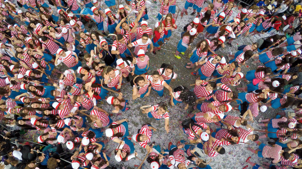 Primer lugar en la categoria Dronies (selfies hechas con dron). ¿Dónde está Wally? Carnaval de Limassol por FlyoverMediaCy