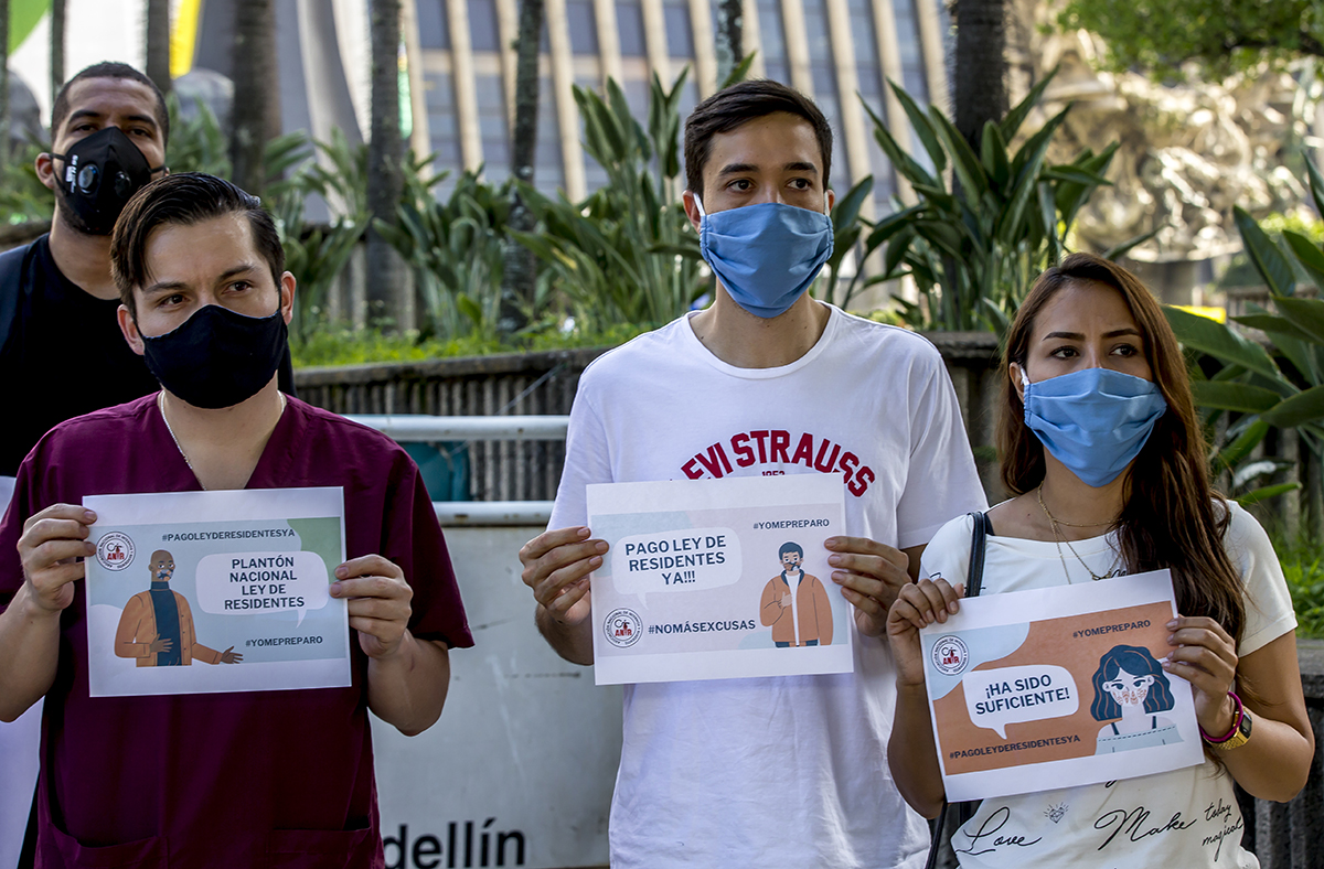 Los profesionales de la salud también se reunieron en Bogotá, Cartagena, Montería, Bucaramanga y Cali. FOTO JUAN ANTONIO SÁNCHEZ OCAMPO